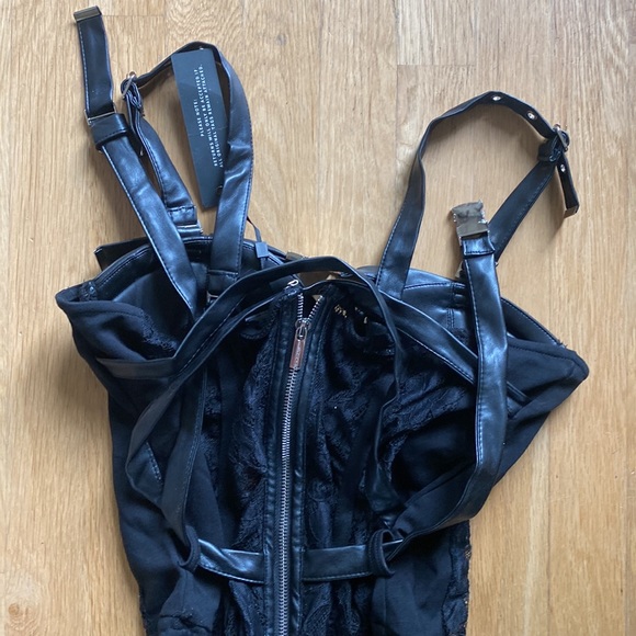MANIERE DE VOIR UK BLACK BODYSUIT FAUX LEATHER ACCENTS INTIMATES 14 US 10 NEW - Picture 5 of 7